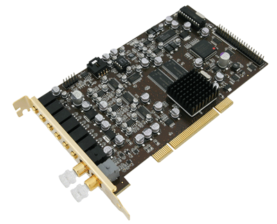 /></center><br/><br/>Caractéristiques<br/>– Processeur audio Creative X-Fi CA20K<br/>– 1 x AKM AK-5394 ultra performant 192KHz 24- bits analogique<br/>– 4 x AKM AK-4396 192KHz 24-bits DAC multi bits pour sortie analogique<br/>– 64 Mb de mémoire <br/>– OPAMPs haute fidélité pour entrées/sorties analogiques (TI OPA2134)<br/>– Sortie OPAMP située sur le front L/R remplaçable (National LM4562NA)<br/>– Dual Mode S/PDIF receveur et transmetteur<br/><br/>Connecteurs<br/>– 1 x connecteur d’entrée micro 3.5mm à l’arrière <br/>– 1 x connecteur d’entrée de ligne 3.5mm à l’arrière <br/>– 1 x connecteur AUX 4 broches intégré <br/>– 4 x sorties de ligne 3.5mm 8 canaux (FL/FR/C/SW/RL/RR/RSL/RSR) <br/>– 1 connecteur I/O combo S/PDIF à l’arrière optique ou coaxial <br/>– 1 connecteur façade 10 broches intégré pour micro et casque<br/>– 1 extension numérique 40 pin pour AD-Link <br/><br/>Performances<br/>– Ratio Signal to Noise (filtre passe-bas 20KHz, A-Weighted)<br/>– Sortie Stéréo : TBD<br/>– Canaux en façade et à l’arrière : TBD. <br/>– Canaux situés au centre, sous le woofer et sur le côté : TBD<br/>– Distorsion harmonique totale Bruit 1KHz (filtre passe-bas 20KHz) : TBD<br/>– Réponse de fréquence : (-3dB, 24-bits / entrée 96KHz) TBD<br/>– Réponse de fréqu.: (-3dB, 24-bits/entrée 192KHz) TBD<br/>– Fréquence d’échantillonnage pour l’enregistrement 16 à 24 bits : 8, 11.025, 16, 22.05, 24, 32, 44.1, 48 et 96 KHz<br/><br/>Prix Public Maximum Conseillé : 220 TTC<br/><br/>Source : <a href=